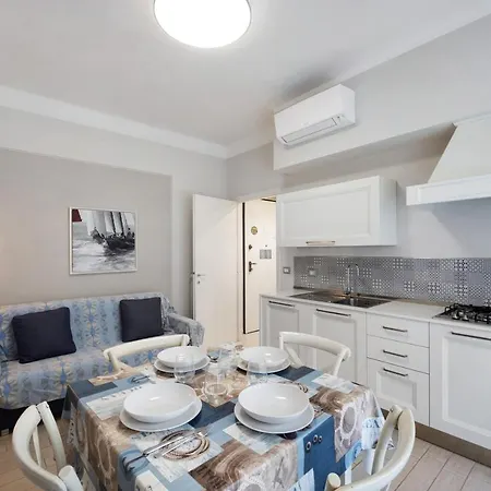 Victoria Acquarius Apartment Diano Marina